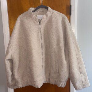 VILA Zipper Bomber Jacket – Birch – Never Worn – EU 46